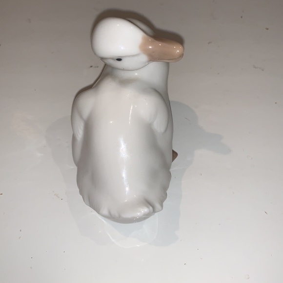 Nao by Lladro Duck Goose Looking Back Porcelain Figurine - Picture 5 of 9